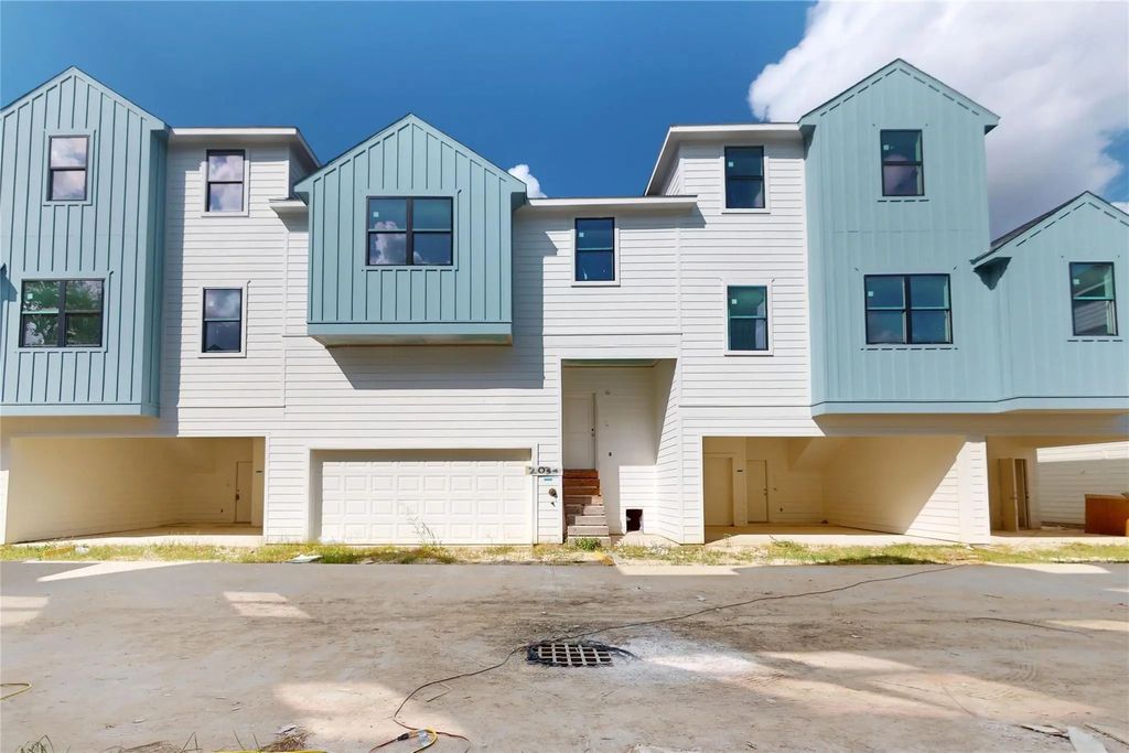 2027 Oak Forest Drive, Houston