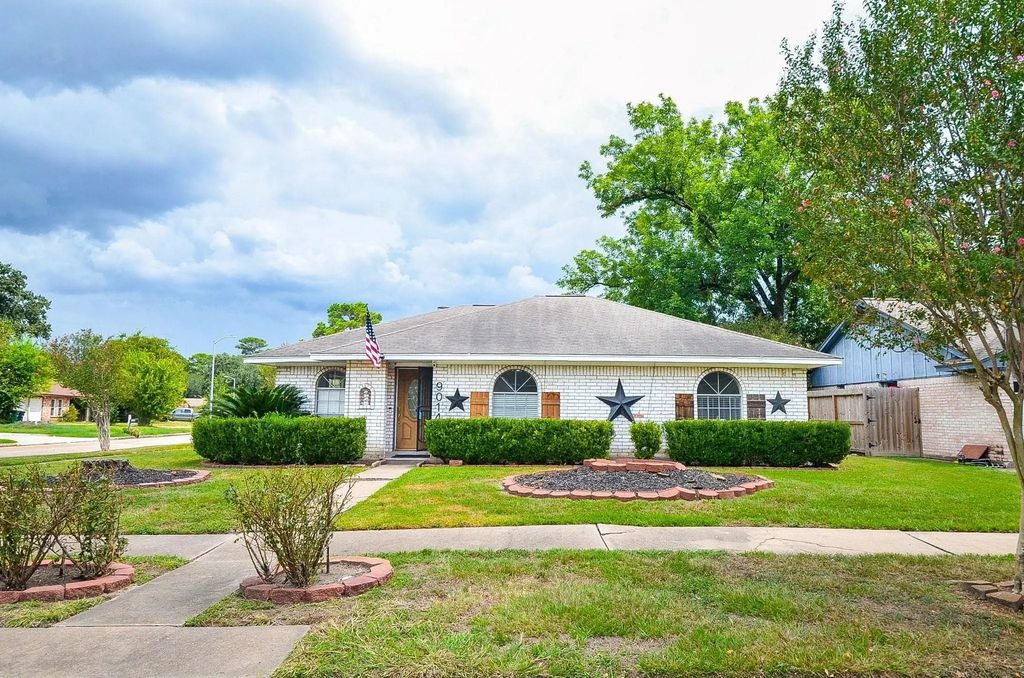9014 Langfield Road, Houston