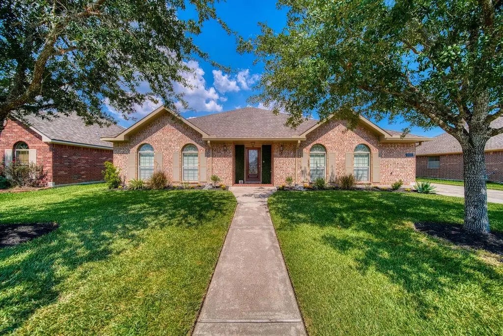 2010 Rincon Drive, League City