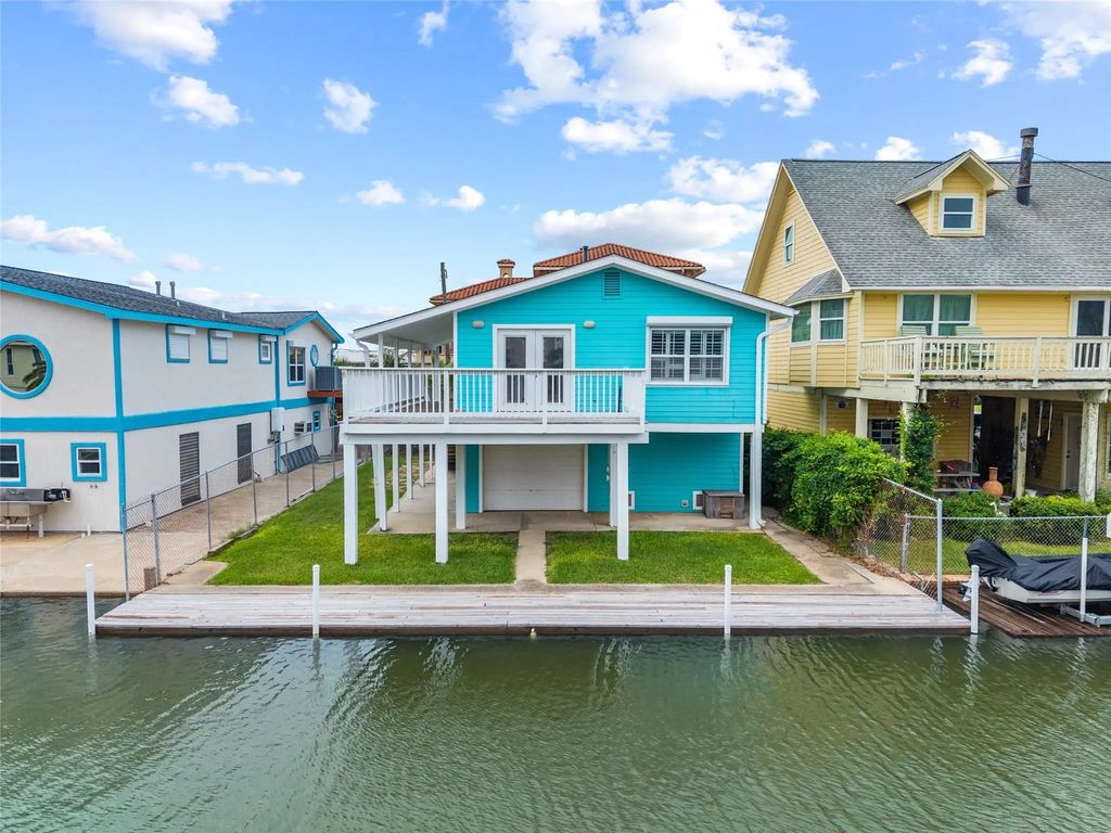 1028 Cozy Cove Lane, Galveston