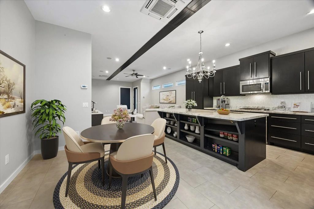 1609 Saint Charles Street B, Houston