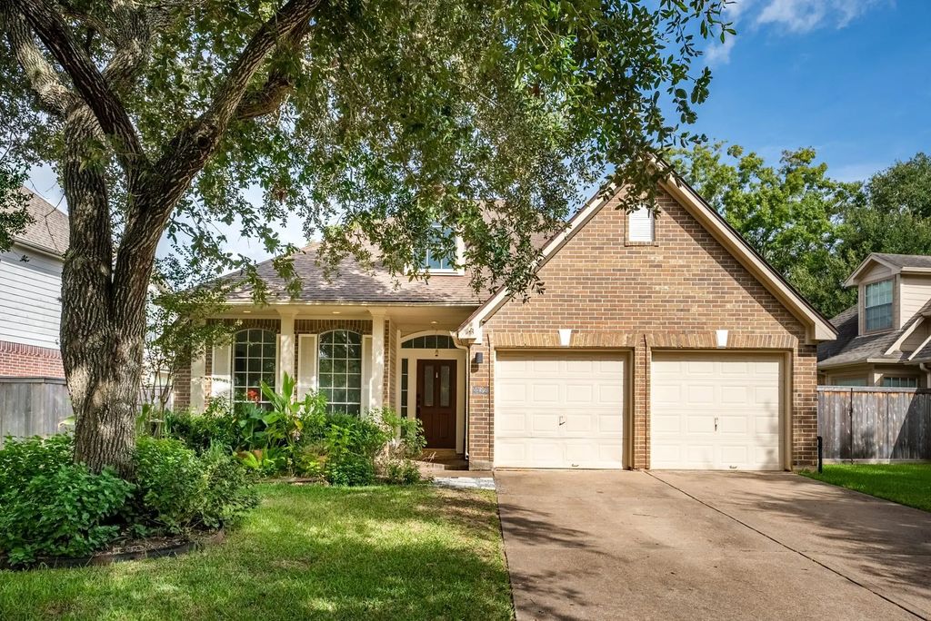 4426 Ringrose Drive, Missouri City