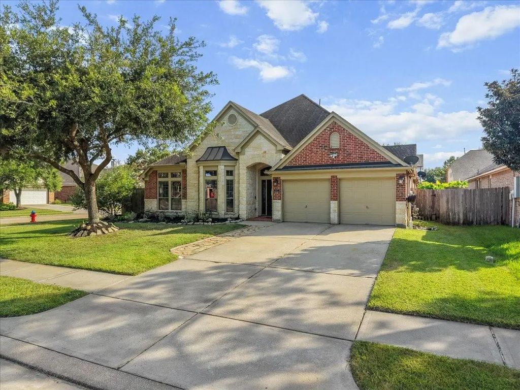 6103 Castle Peak Lane, League City