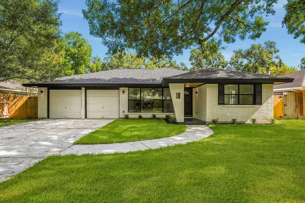 5322 Briarbend Drive, Houston