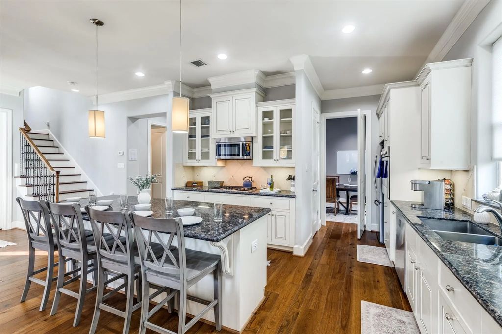 4535 Polk Street, Houston