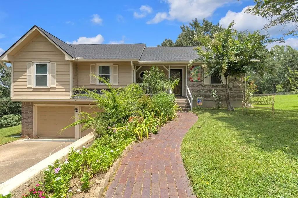 70 Valley Drive, Coldspring