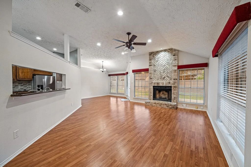 18123 Lake Bend Drive, Houston