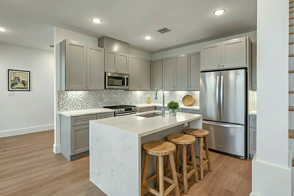 7609 Victory Reserve Street, Houston