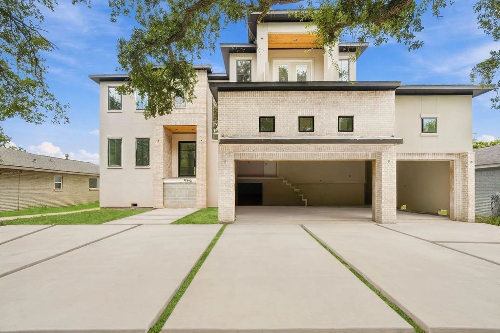 9710 Chimney Rock Road, Houston