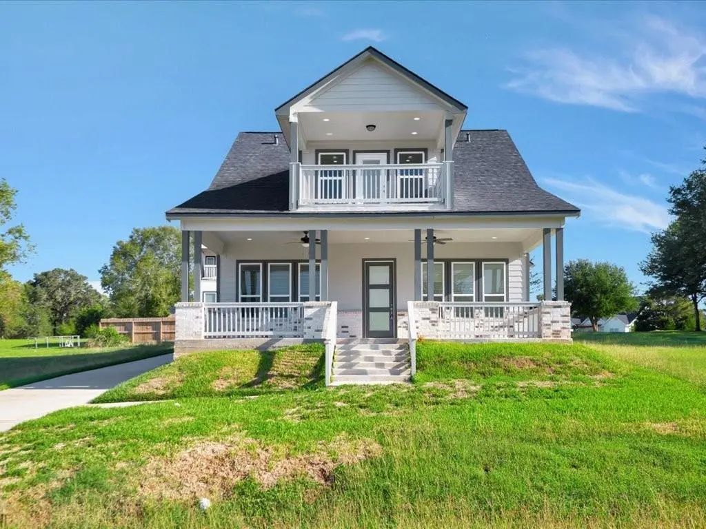 345 Edgewater Drive, Livingston