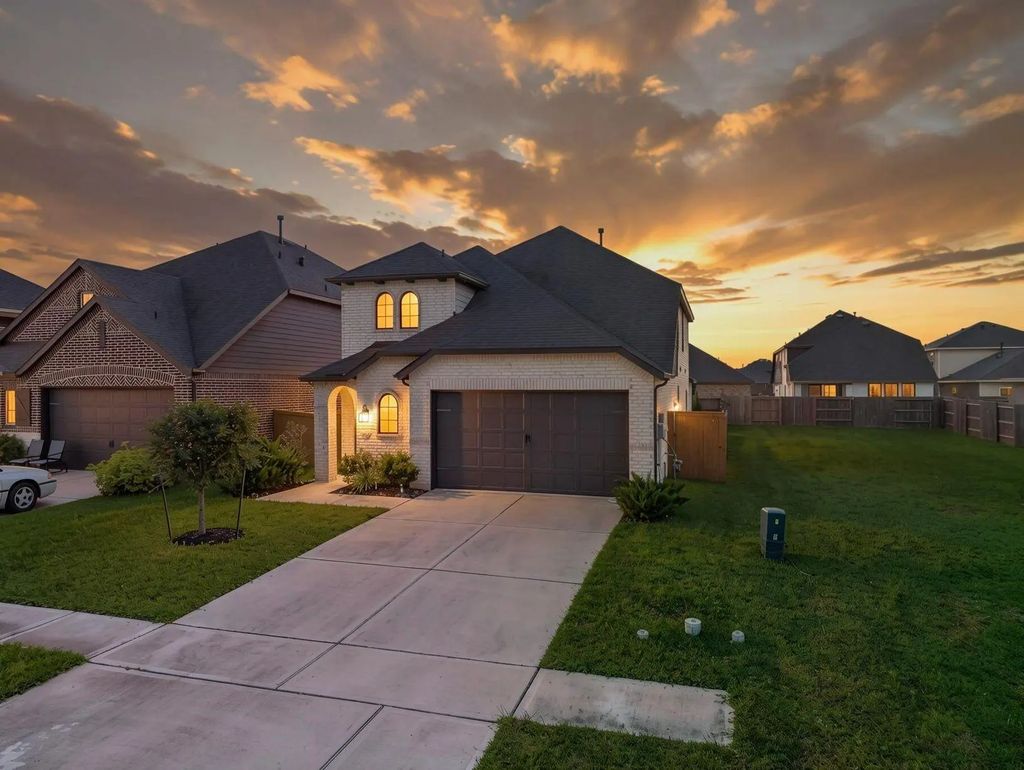 13021 Sapphire Lake Lane, La Marque