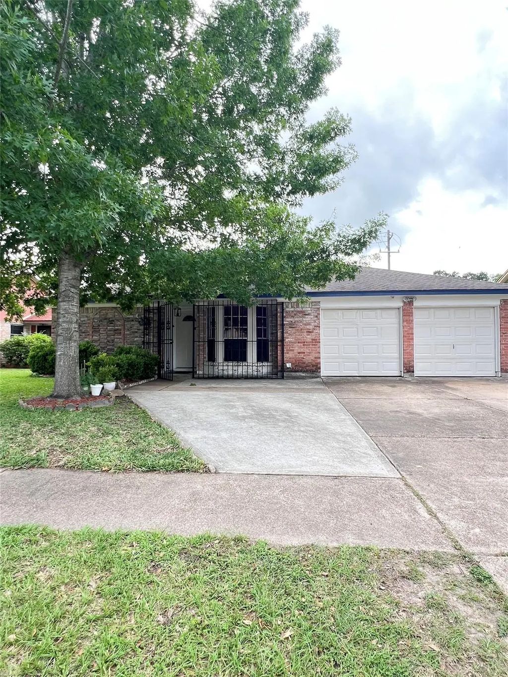 15119 Mcleod Drive, Houston