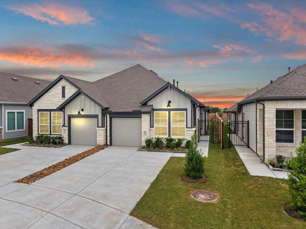 5263 Celestial Court, Iowa Colony
