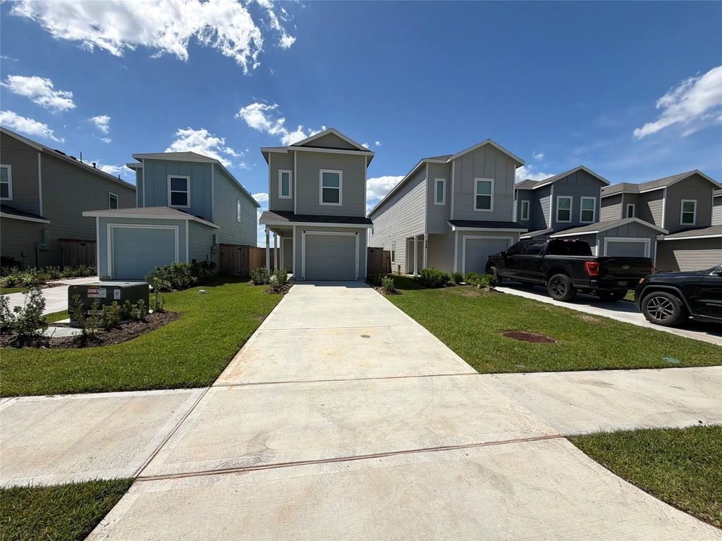 930 Pertuso Lane, Huffman