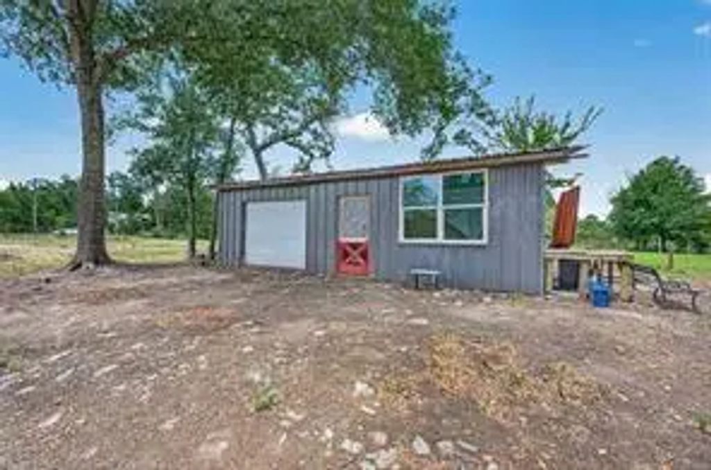 38056 S Bonnie Lake Drive, Hempstead