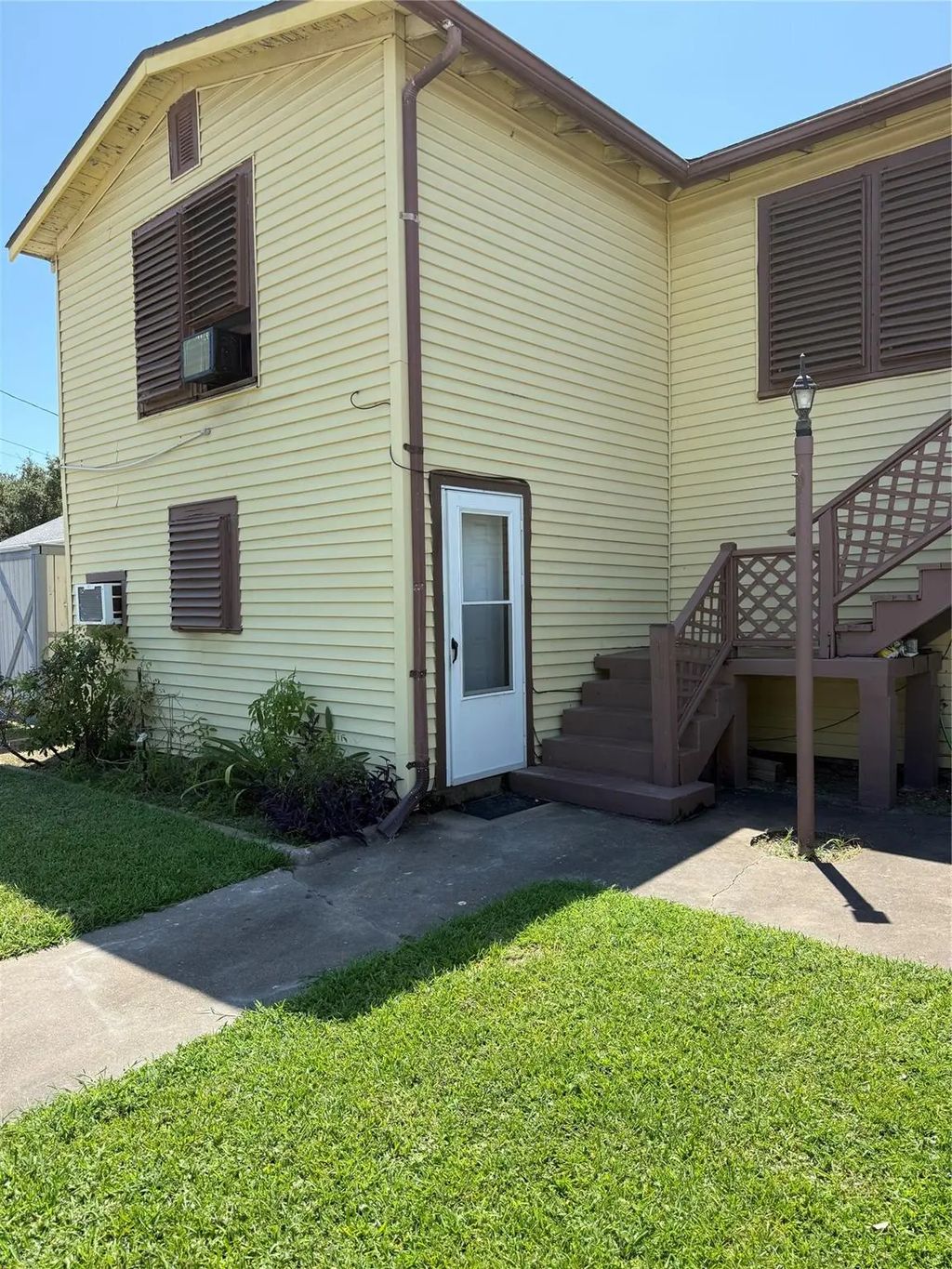 1713 (down) 47th Street, Galveston