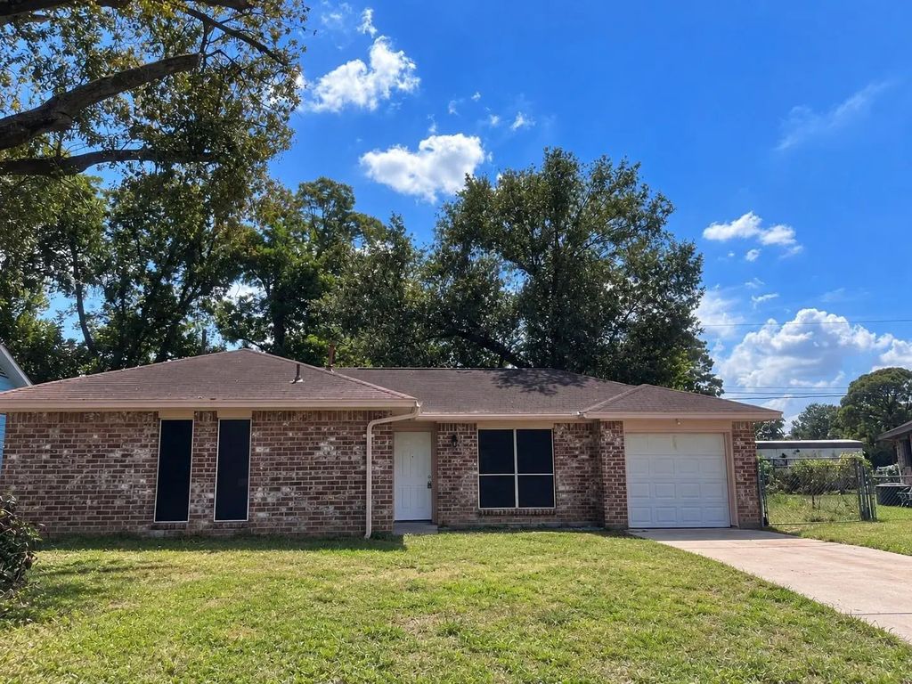414 Branding Iron Lane, Houston
