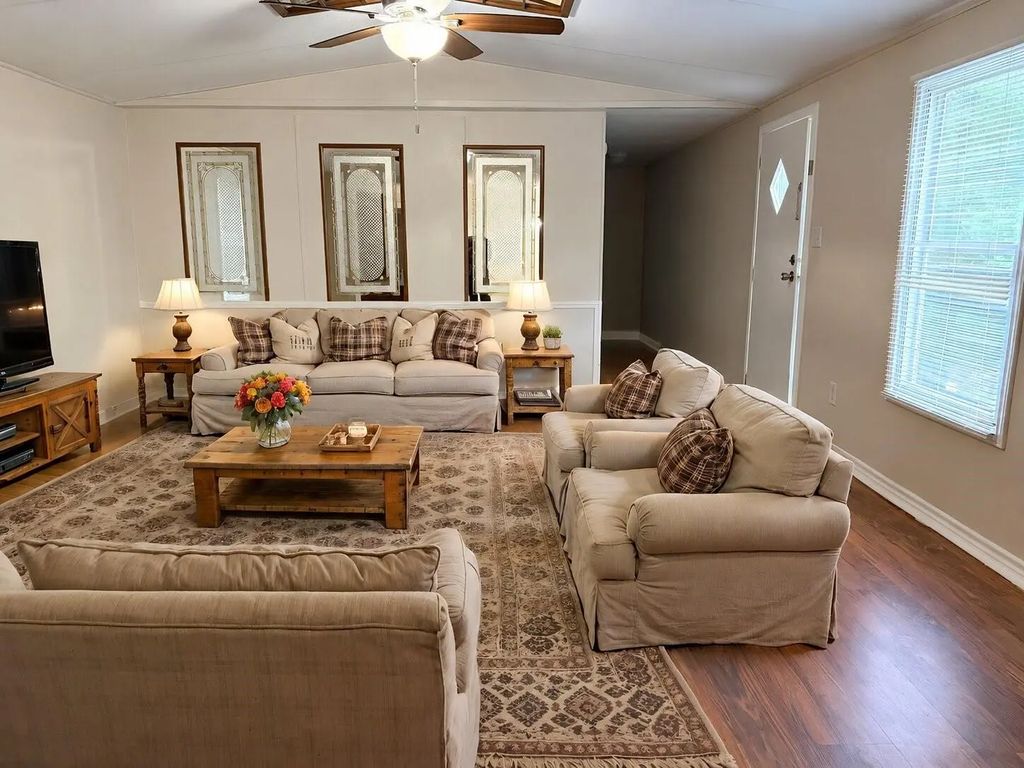 486 Meridian, Livingston