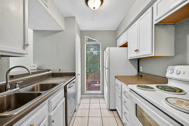 10075 Westpark Drive 73, Houston