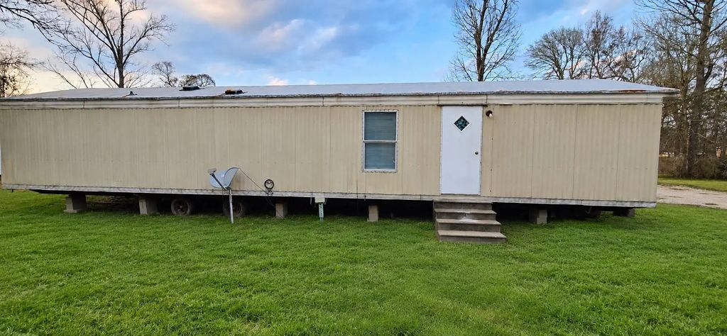 416 Country Road 444 3, Dayton