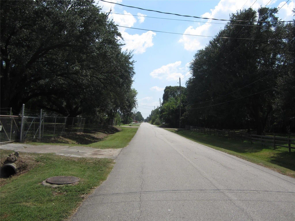 11807 Bedford Street, Houston