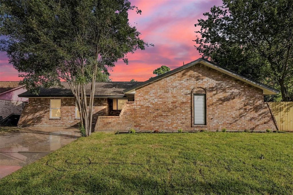 7502 Woodsman Trail, Houston