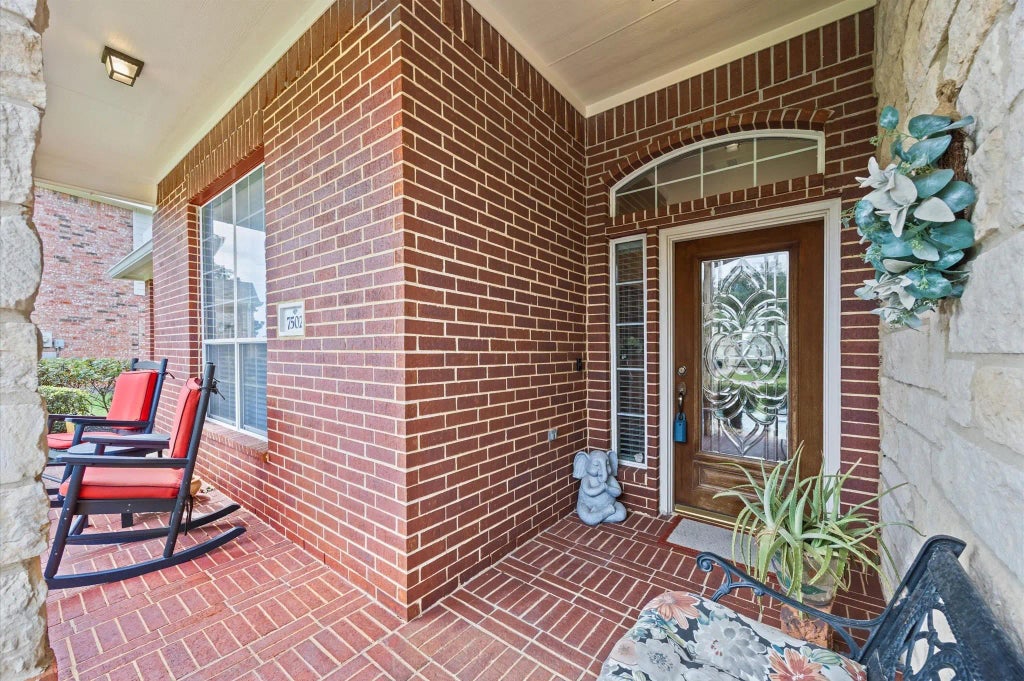 7502 Heron Lakes Drive, Houston
