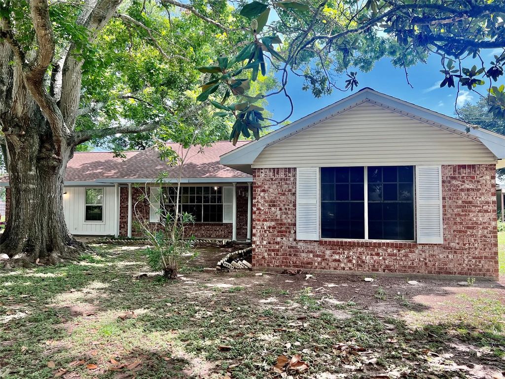 1111 Kelving Way, Wharton