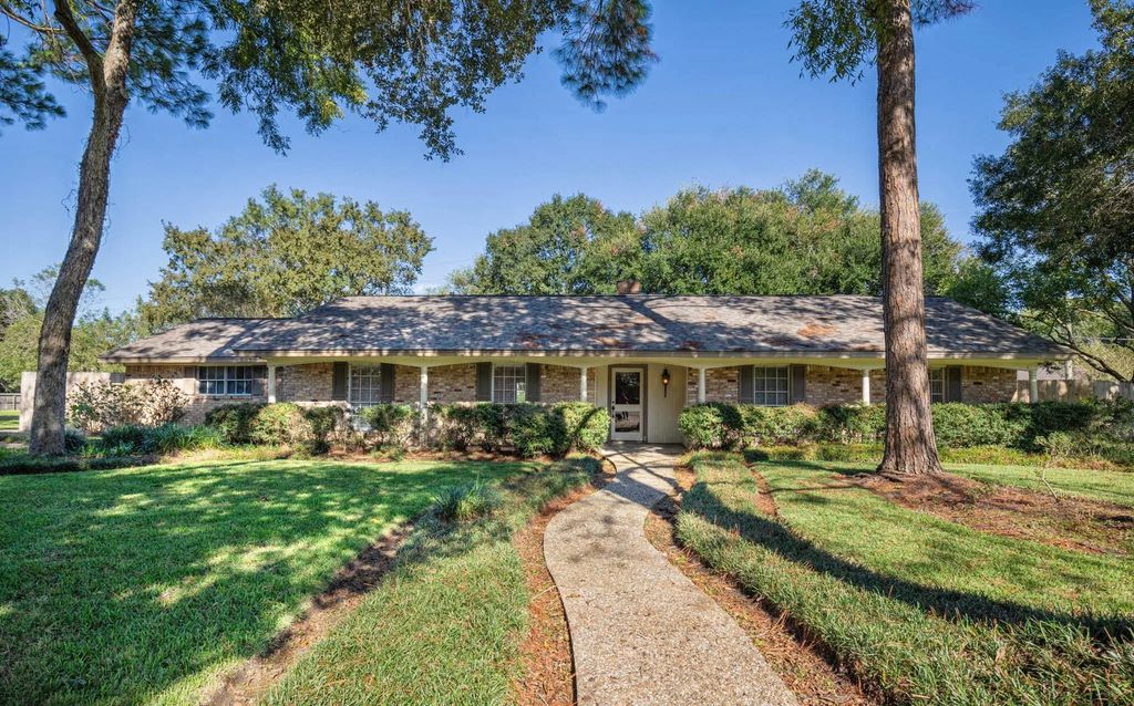 921 Victoria Drive, Richmond