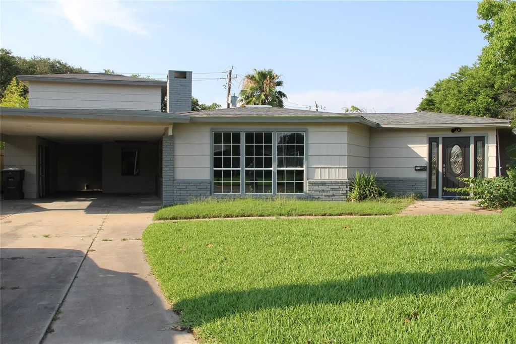 126 San Marino Drive, Galveston