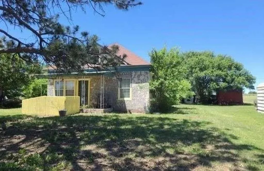 1110 S Mobeetie Street, Wheeler