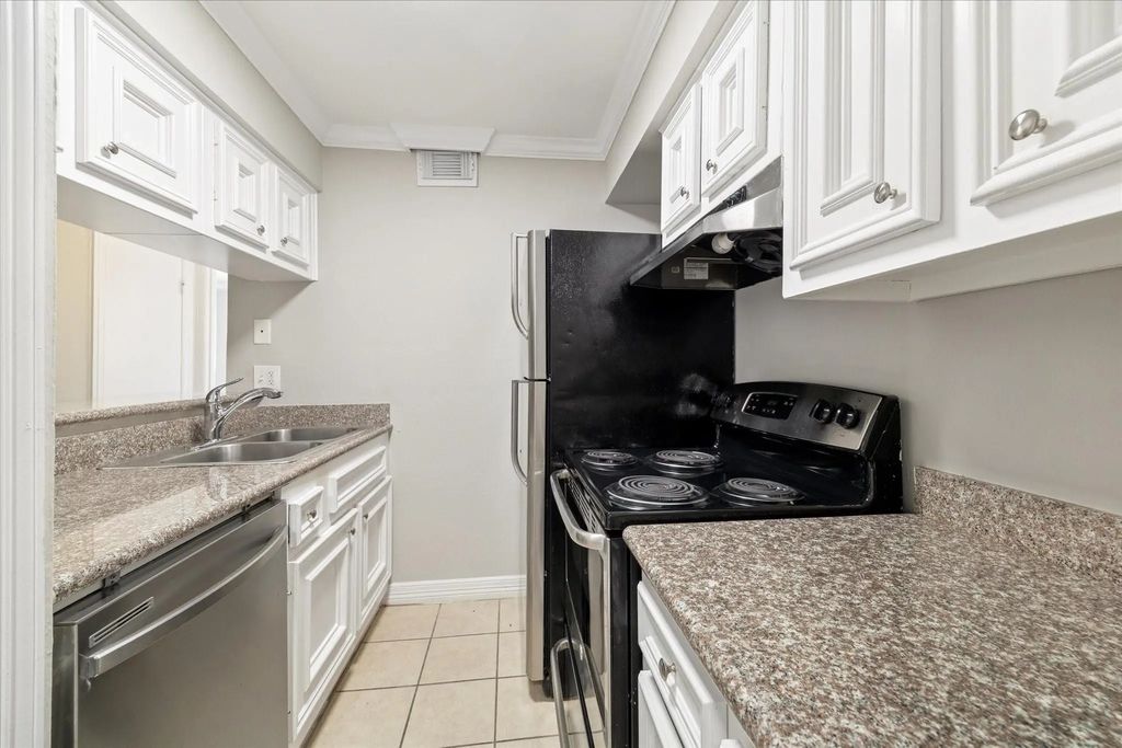 201 Emerson Street 16, Houston