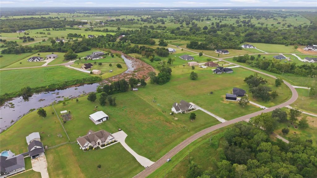 22411 Pittman Drive, Angleton