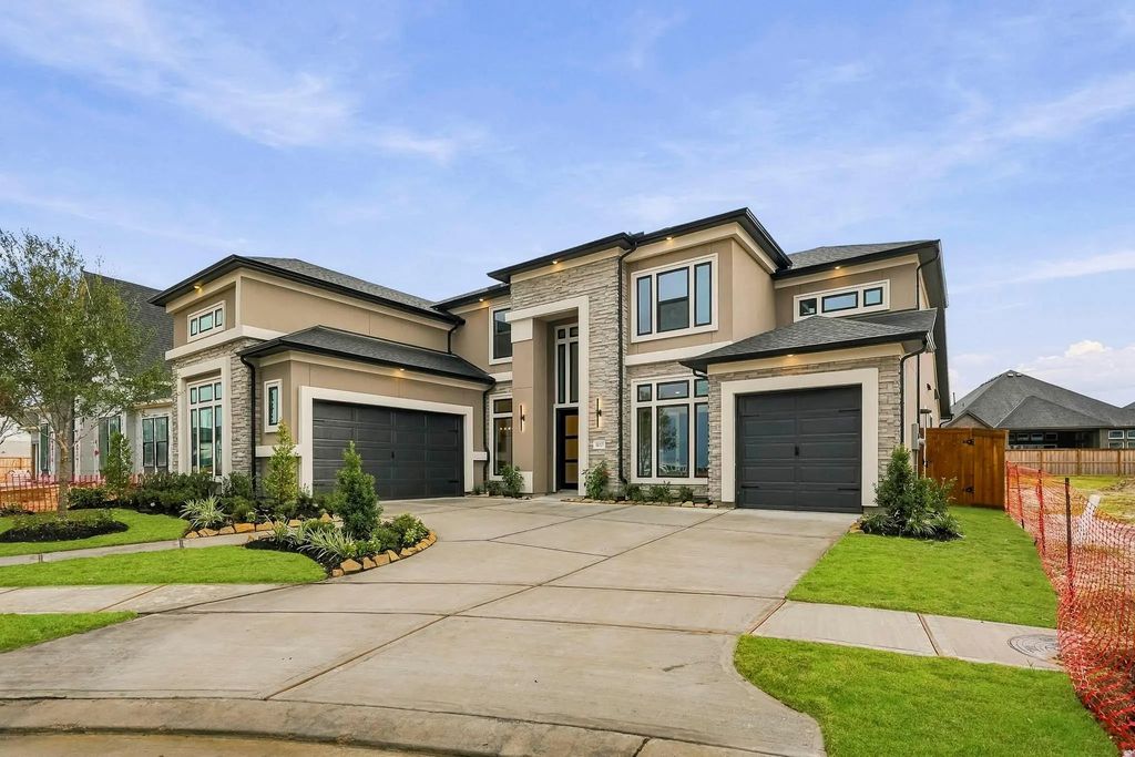 14210 La Piazza, Cypress