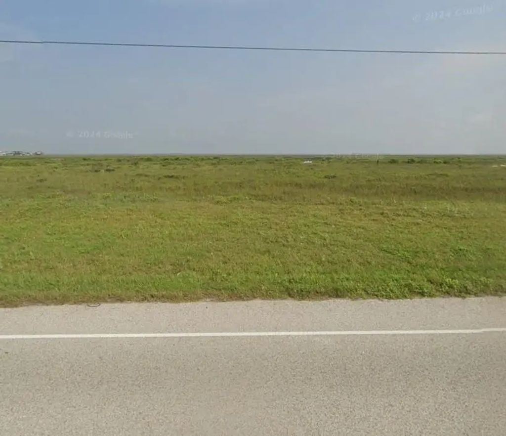257 County Road, Freeport