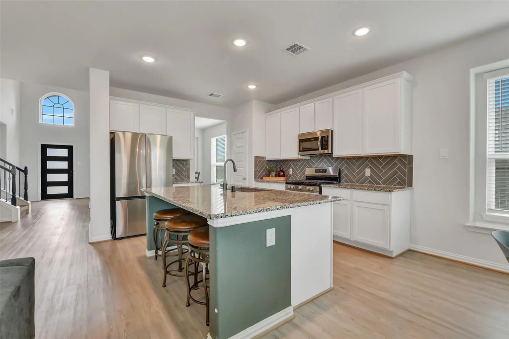 5330 Camerford Court, Alvin