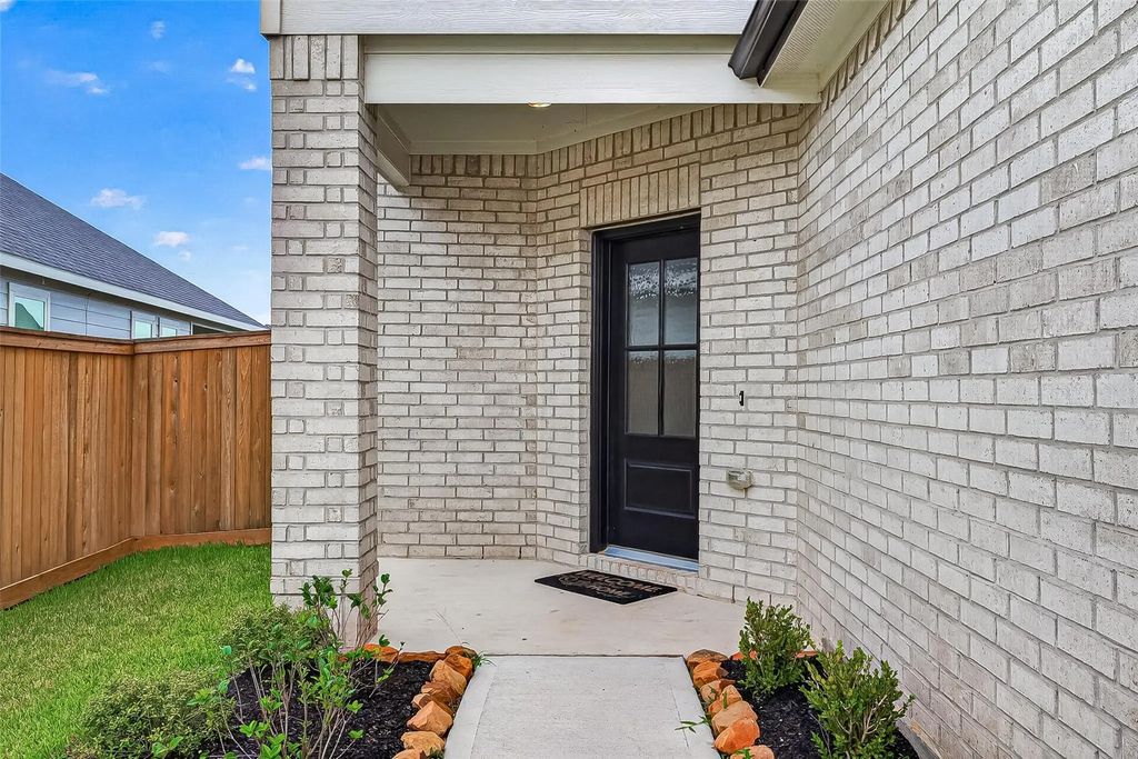 1439 Terry Roberts Drive, Angleton