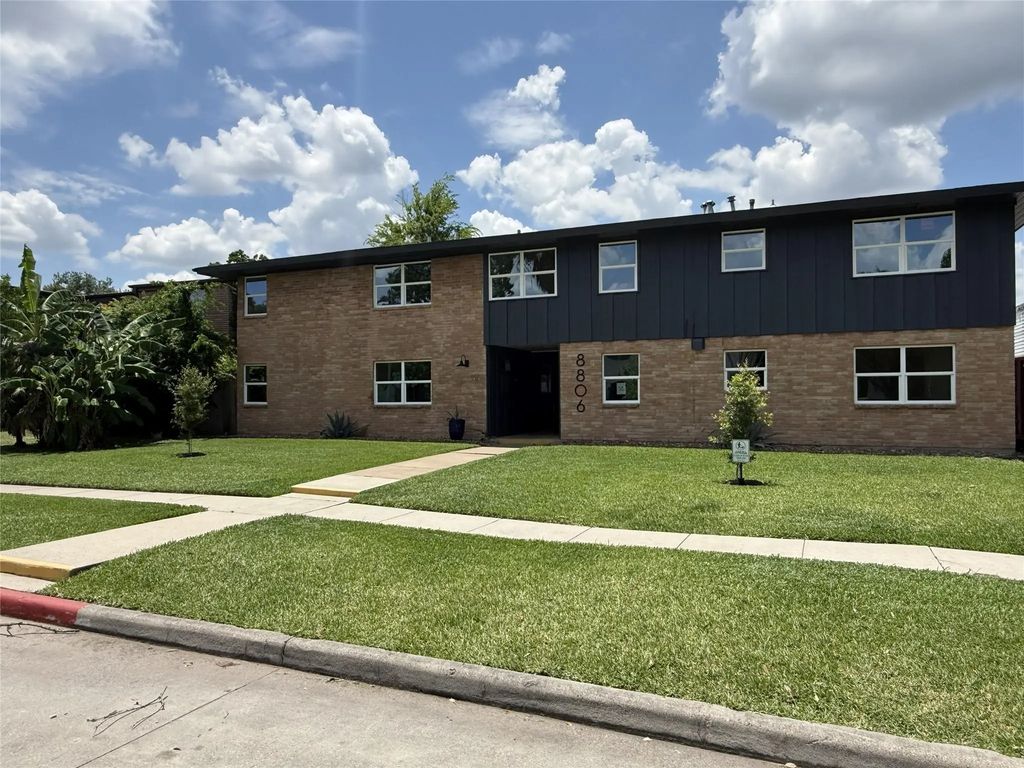 8806 Ilona Lane 1, Houston