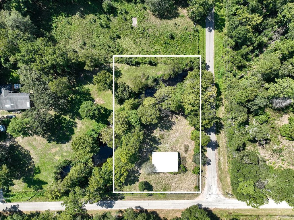 126 County Road 3707, Splendora