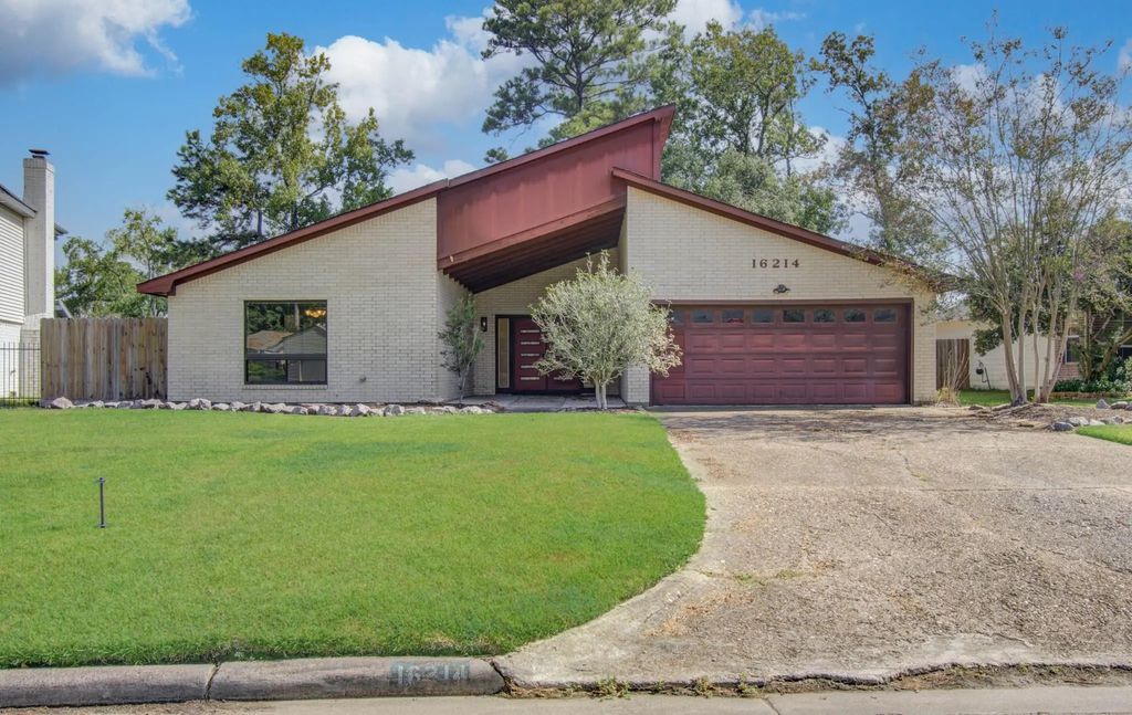 16214 Coral Bay Street, Crosby