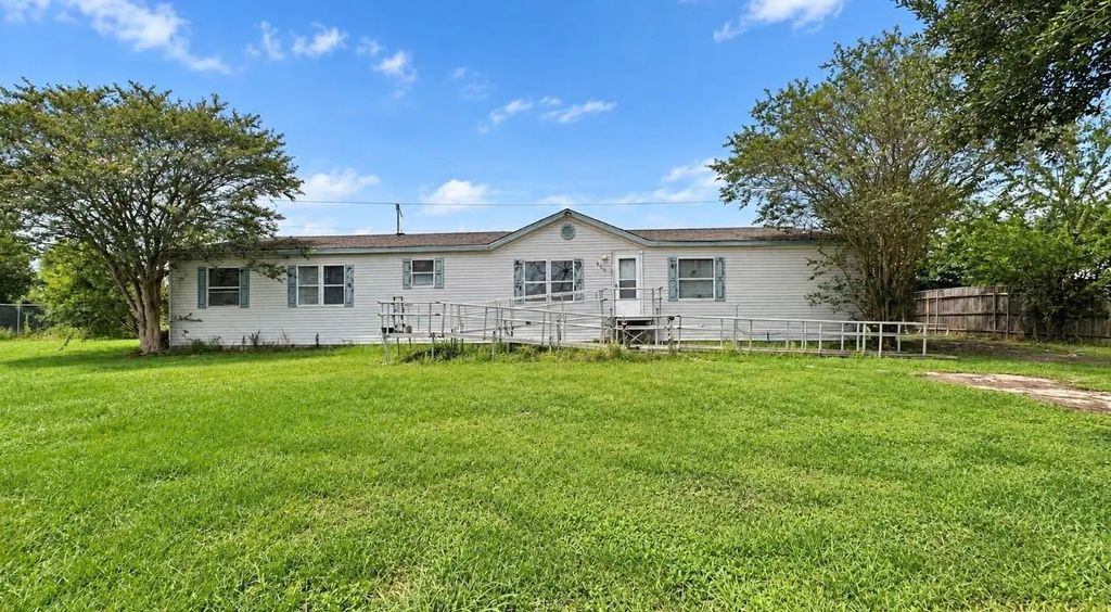 6710 Trail Loop W, Rosharon