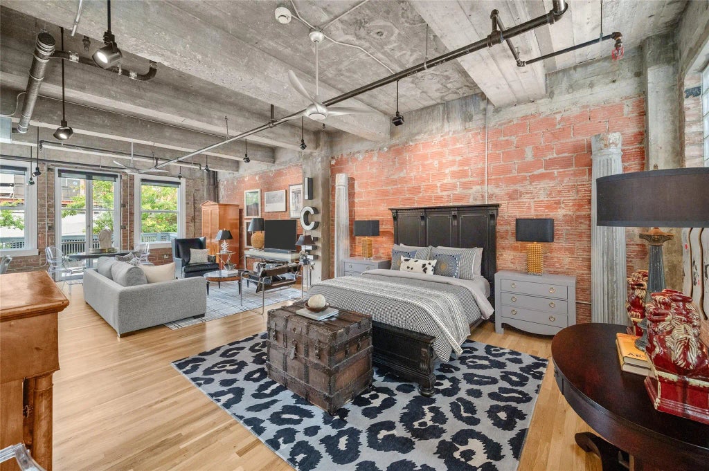 204 Travis Street 2c, Houston