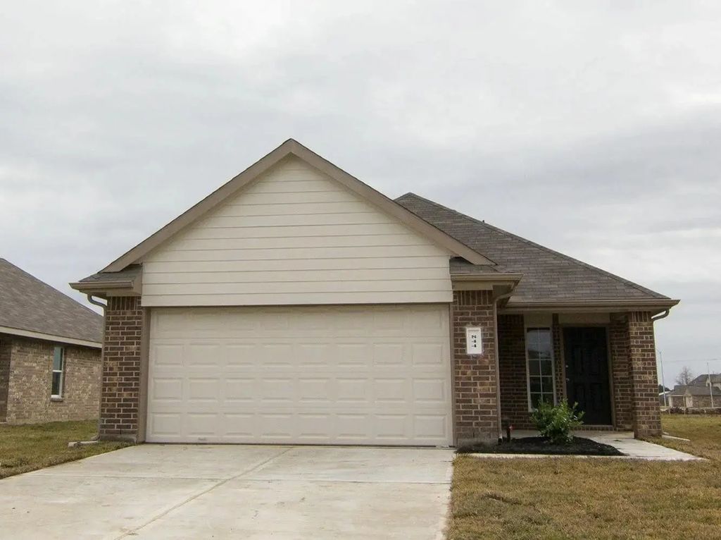 844 Canton Grass Lane, La Marque