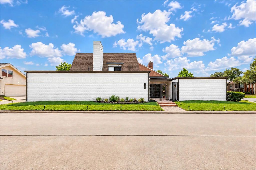 11203 Briar Forest Drive, Houston