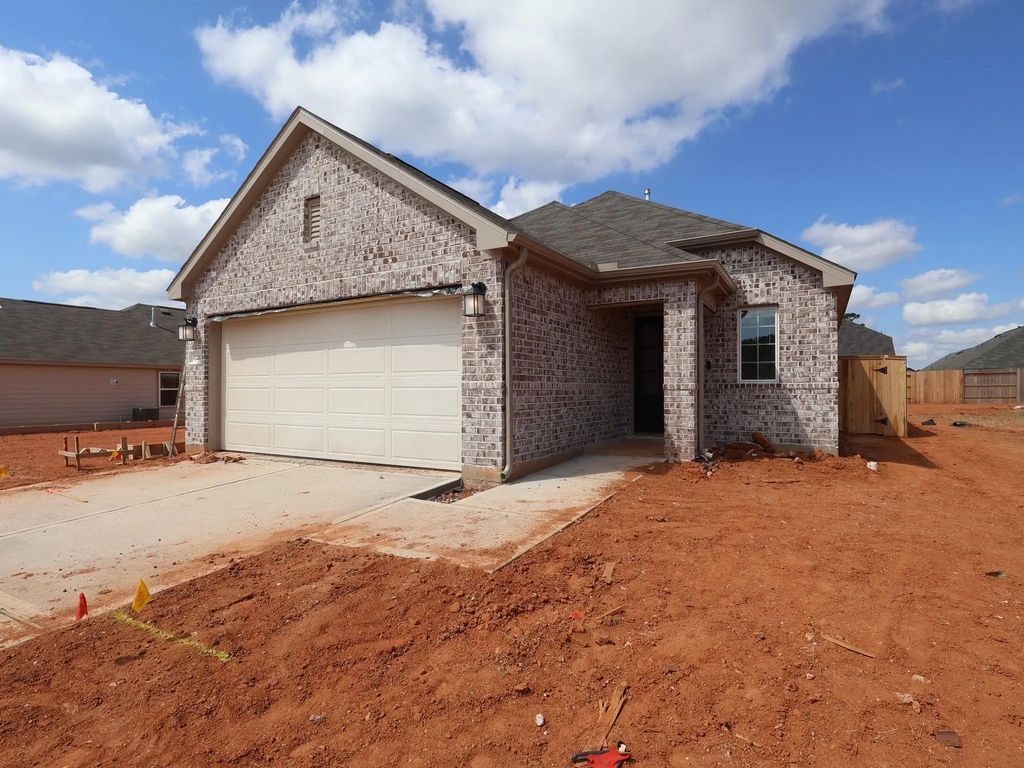 10220 Burton Path, Montgomery