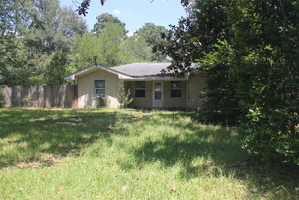 130 County Road 389, Cleveland
