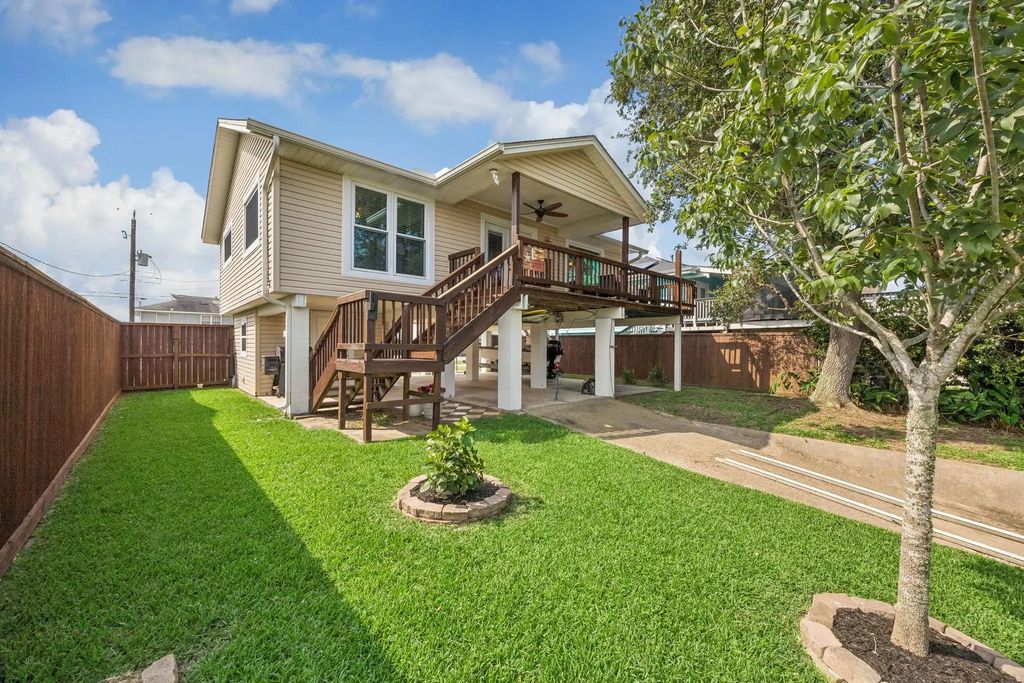 161 Barracuda Street, Hitchcock