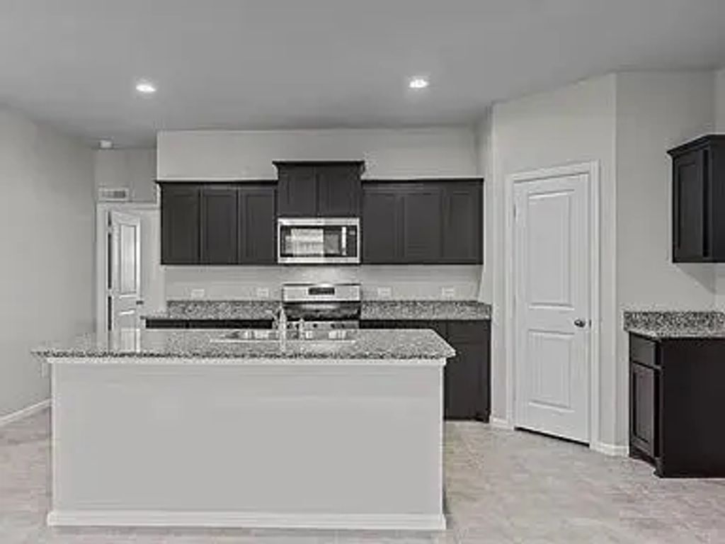 7703 Yellow Jacket Road, Odessa
