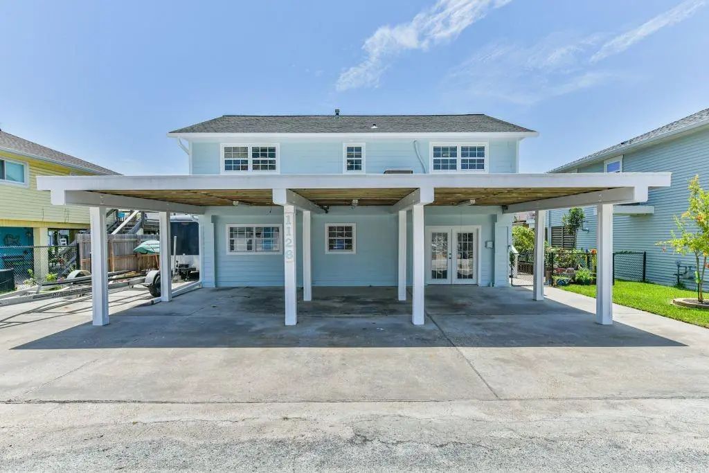 1126 Redfish Street, Bayou Vista