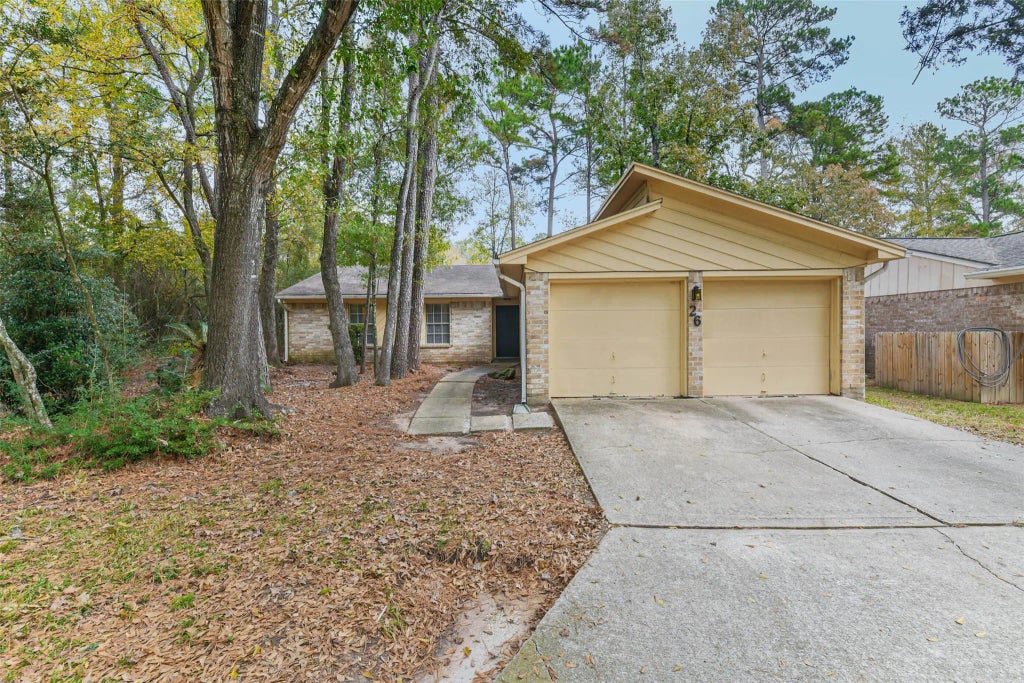 26 W Broken Oak Court, The Woodlands